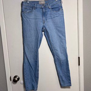 EVERLANE Light Wash Cropped Denim Jeans Women's Size 29